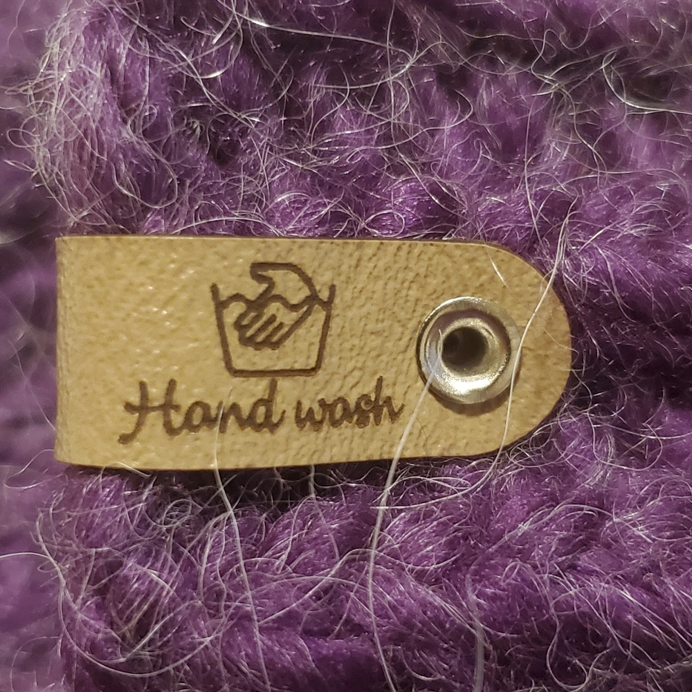 Adult knitted beanies - Picture 3 of 3